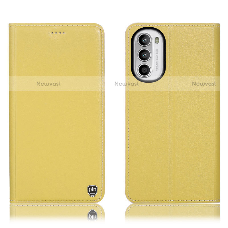 Leather Case Stands Flip Cover Holder H21P for Motorola Moto Edge (2022) 5G Yellow