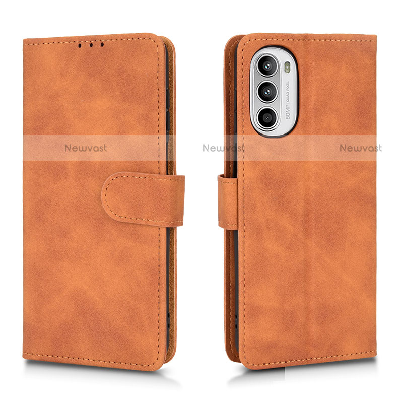 Leather Case Stands Flip Cover Holder L01Z for Motorola Moto Edge (2022) 5G Brown