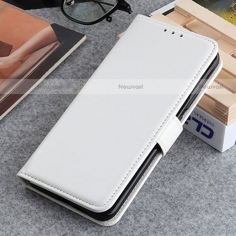 Leather Case Stands Flip Cover Holder M05L for Motorola Moto G71 5G White